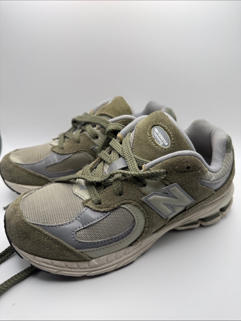 New Balance 2002R Kids Sneakers Olive Green Gray Athletic Shoes Size 2